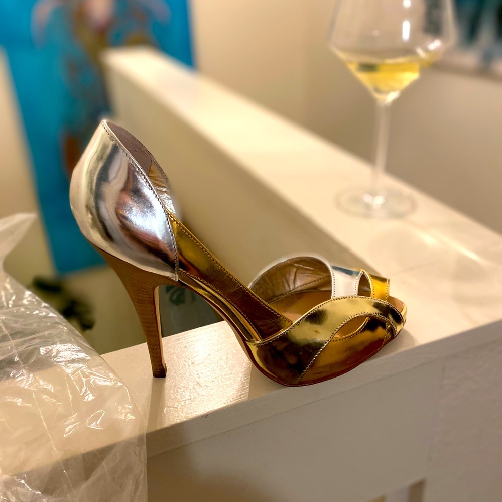 New!!! Giuseppe Zanotti Design Vintage Gold and Silver Metallic Heels size 7.